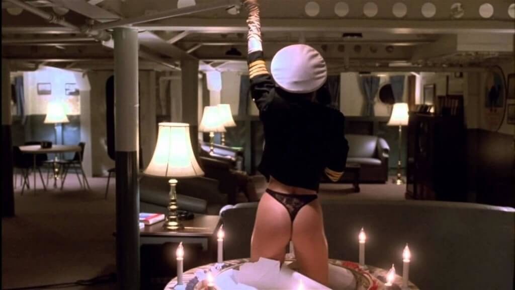 セガール映画 沈黙の戦艦 ケーキから裸の女登場 吹き替え情報とあらすじ キシマの映画ブログ